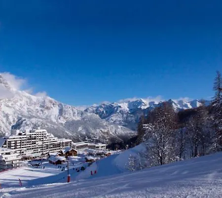 Skis Aux Pieds Station 1600 Sun Vallee *